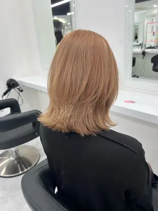 ミディアム カラー 透明感カラー🫧 レイヤーカットのヘアスタイル