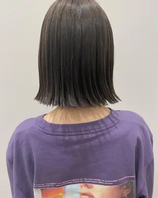 ショート カラー 石田 優菜のヘアスタイル