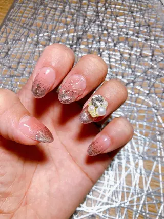 ネイル ECLAT エクラ所属・寺山 千鶴のネイルデザイン