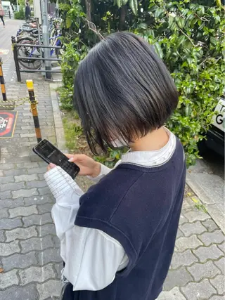 ショート カラー akane .のヘアスタイル