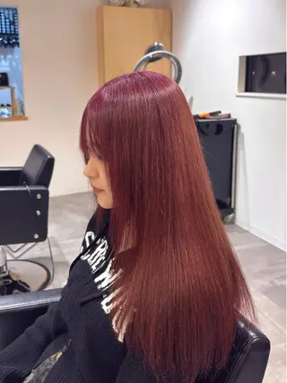 ロング 滑川 吏音のヘアスタイル