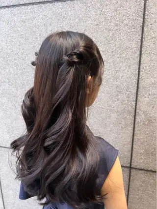 ロング ヘアアレンジ 🧊🪞透明感カラー himeのヘアスタイル