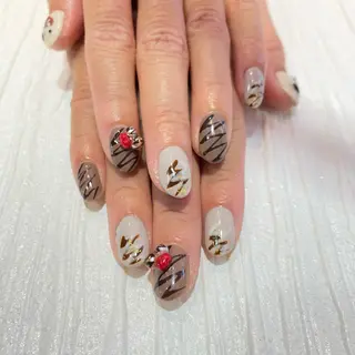 ネイル 脇坂 千晶のネイルデザイン