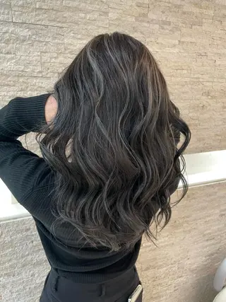 ロング 🌹門奈🌹髪質改善 /透明感カラーのヘアスタイル