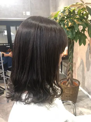 ミディアム SAKURA所属・鹿取 三紗子のヘアスタイル