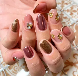 ネイル 駒月 明日香の眉毛・アイブロウイメージ