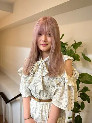 ミディアム カラー ネイル マツエク・マツパ アイブロウ Cinq所属・ハイライト🌟/ ボブ/豊田のヘアスタイル