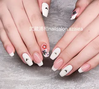 ネイル R inのネイルデザイン