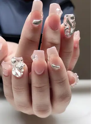 ネイル KARI ネイルサロンのネイルデザイン