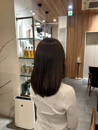 カラー 根本 琴子のヘアスタイル
