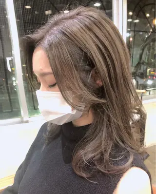 セミロング カラー パーマ ヘアアレンジ キッズ ネイル マツエク・マツパ アイブロウ 髪質改善✨ハツメイ オグ✂️のヘアスタイル