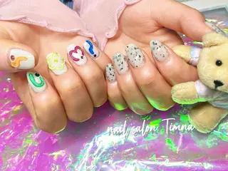 ショート NAILSALON 🍔Timna🍟のネイルデザイン