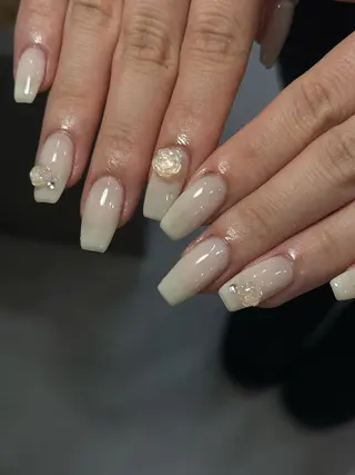 ネイル neouv所属・NEOUV_ mikuのネイルデザイン