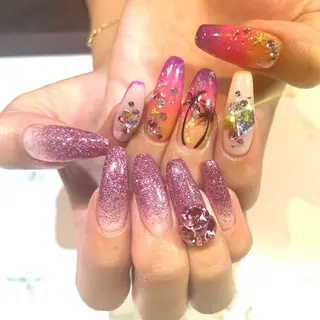 ネイル 糀屋 彩奈のネイルデザイン