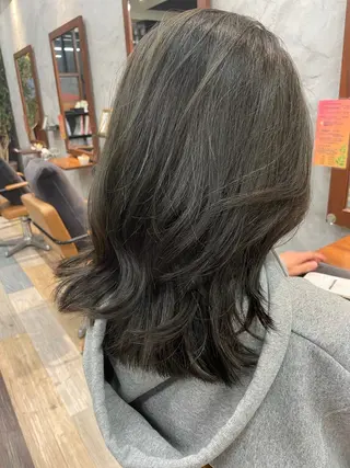 ミディアム CREA所属・石川 奈々のヘアスタイル