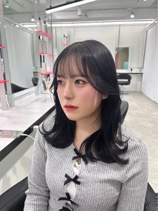 ロング カラー 履歴修正屋さん／ ブロンド／ホワイトのヘアスタイル