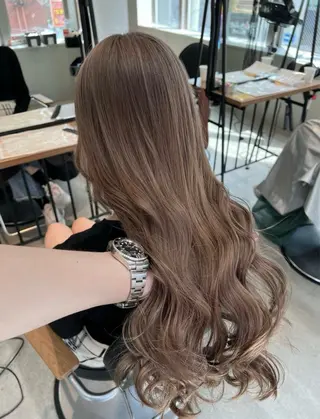 ロング カラー La fith hair lov.駅家店【ラフィス ヘアー ロブ】所属・Lafithhair lov. 福山駅家店のヘアスタイル