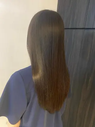 ロング 友田 千栄のヘアスタイル