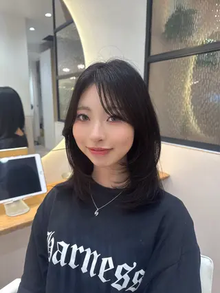 ミディアム カラー ハッシュカット/顔 まわりカットリョウヤのヘアスタイル