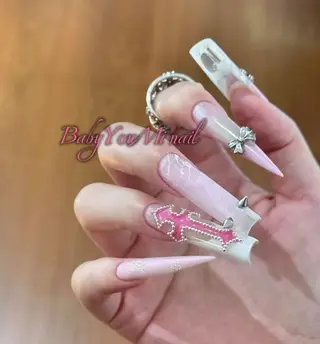 ネイル Oomiya 服部のネイルデザイン