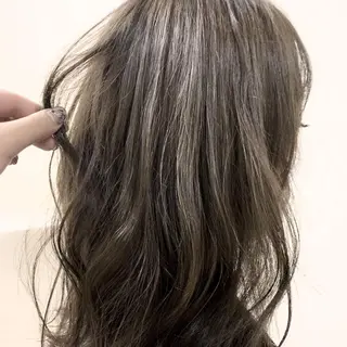 カラー 井上 みわこのヘアスタイル