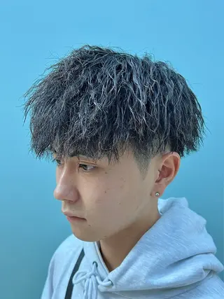 ショート パーマ メンズ 豊崎 佑輔のヘアスタイル