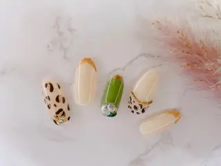 ネイル SINCERELY シンシアリー🌈のネイルデザイン