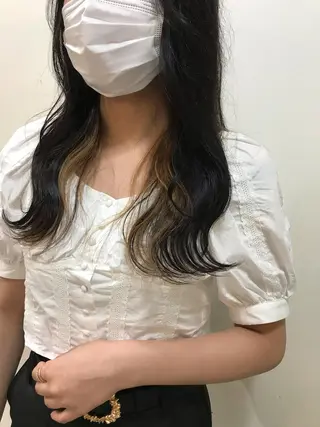 ロング カラー サカグチユキナ 【tocca】のヘアスタイル