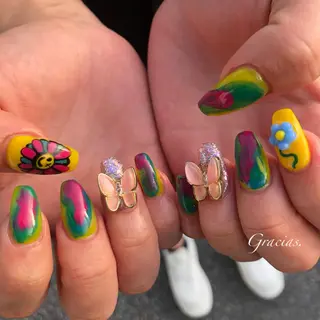 ネイル Gracias. rieのネイルデザイン