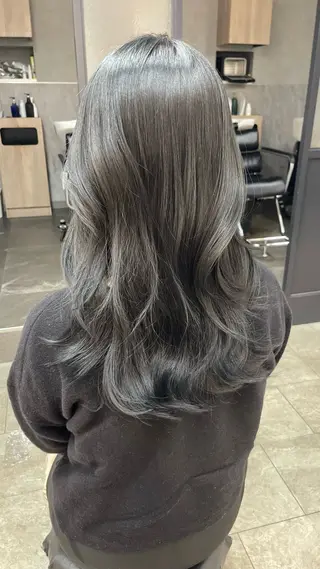 セミロング neaf六本木所属・韓国風レイヤー ショート/犬塚 優介のヘアスタイル