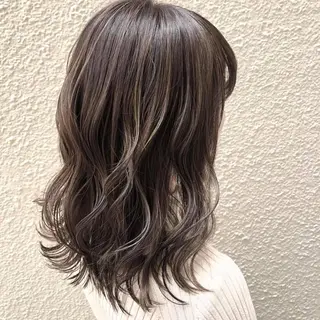 ミディアム 🫧FERIA北千里 🫧のヘアスタイル