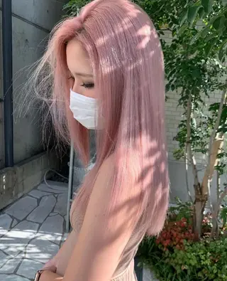 セミロング カラー マツエク・マツパ u hair所属・こばやし ももこのヘアスタイル