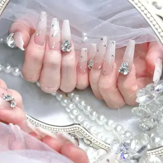 ネイル Yudia -neon-のネイルデザイン