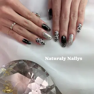 ネイル Naturaly Nailys所属・プライベートサロン rieのネイルデザイン