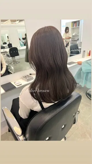 ロング ParveMix 宮﨑 梨里のヘアスタイル