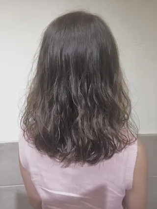 セミロング カラー パーマ 可愛いを作る神 ナオヒロのヘアスタイル