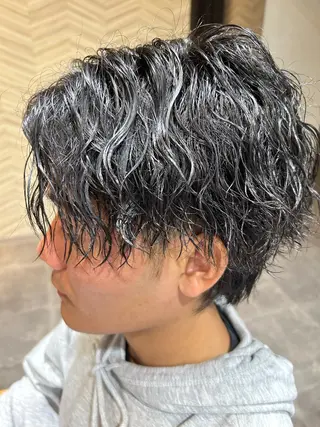 ミディアム 福壽 智也のヘアスタイル