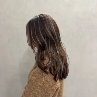 ロング カラー ハイライト／髪質改善 裕樹のヘアスタイル