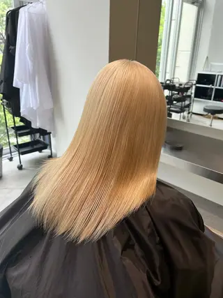 セミロング ハイトーン/髪質改善 ダブルカラー/名古屋のヘアスタイル