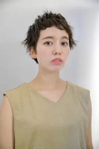ショート カラー 山下 直人のヘアスタイル