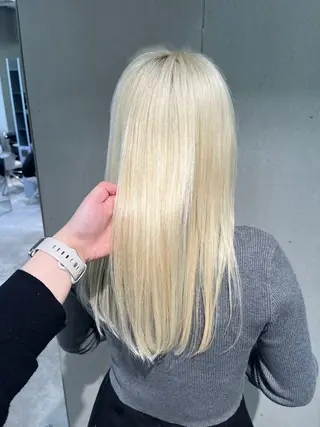 ロング ririka /ブリーチカラーのヘアスタイル