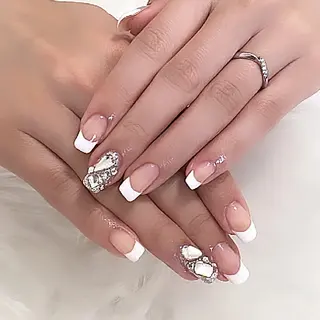 ネイル シュシュ 🎀 girly nailのネイルデザイン