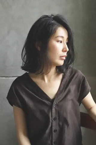 ミディアム さの あやねのヘアスタイル