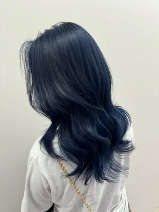 カラー ブリーチ・縮毛矯正 三島佳音のヘアスタイル