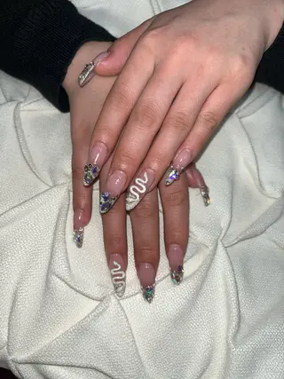 ネイル nail.salon .Reversalのネイルデザイン