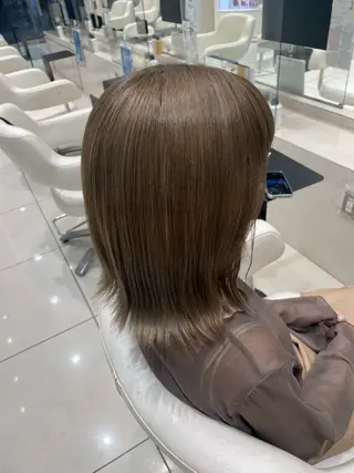 カラー 石川 英美花のヘアスタイル