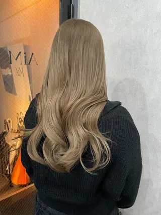 ロング カラー AIRI layer cut hairのヘアスタイル