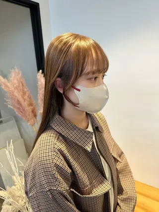 セミロング カラー yuika .のヘアスタイル