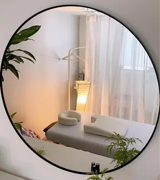 整体｜リンパ｜足つぼ ｜よもぎ蒸し｜足薬湯のエステ・リラクイメージ