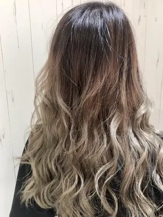 ロング カラー ヘアアレンジ Device ディバイスのヘアスタイル